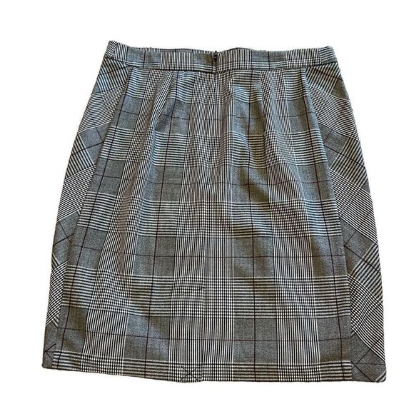 A New Day Gray Plaid Skirt with Side Pockets!!! Size 16. New Without Tags!! - Picture 2 of 10